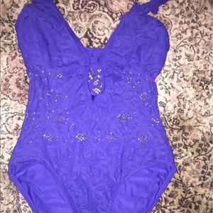 Kenneth Cole Reaction Swimsuit Size M